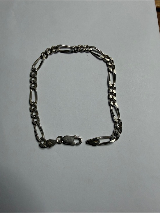 Italy 925 Jewelry - Women’s Silver Figaro Link Bracelet - Classic Chain Style stamped Italy 925 6.2g